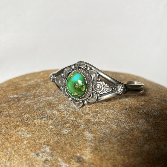 Navajo Sterling Silver Sonoran Gold Turquoise Bracelet Cuff by Robert Shakey - Picture 5 of 11